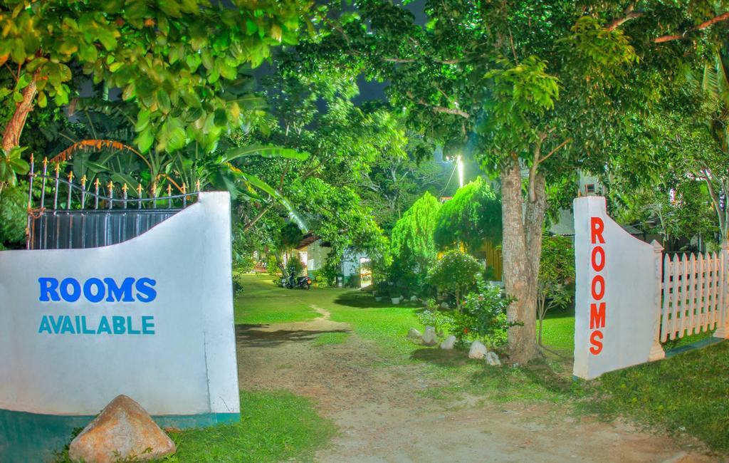 Bayview Seafood Rest Villa Weligama Buitenkant foto